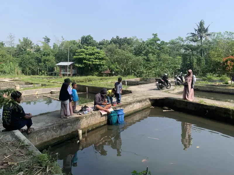 Belajar bersama di ruang terbuka